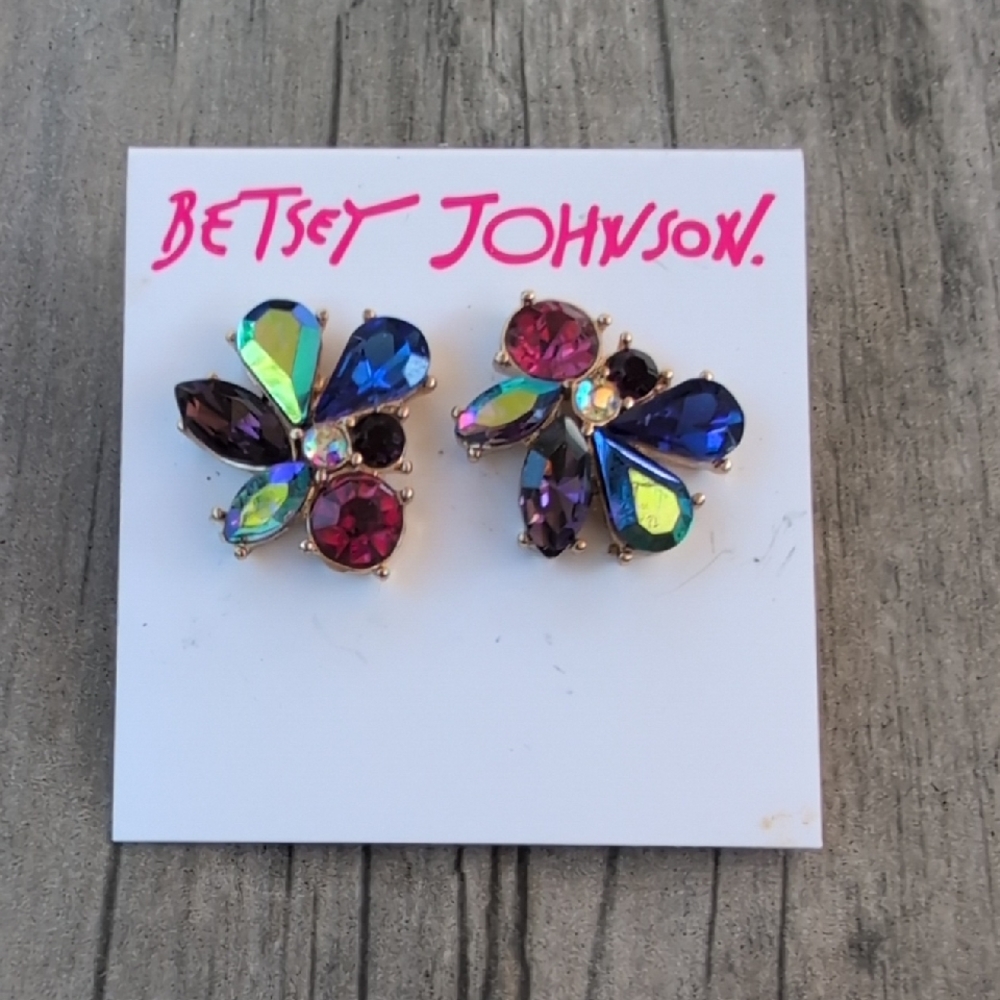 Betsey Johnson Multicolor Crystal Earring. NWT